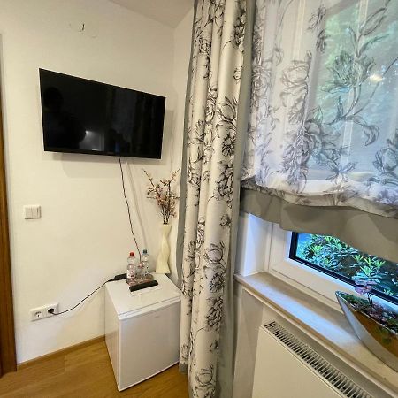 Airport Rooms Waldblick Κολωνία Εξωτερικό φωτογραφία